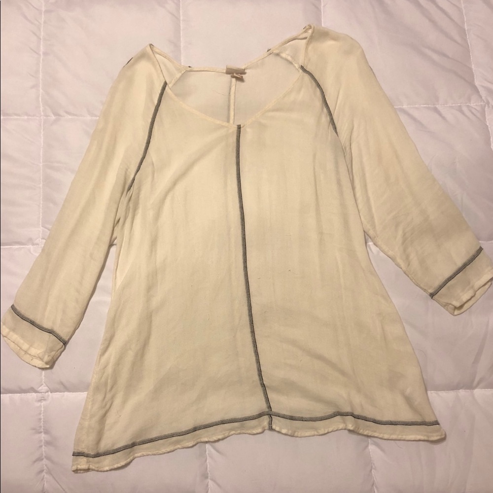Ladies Cream Merona mid-sleeve top (Medium)